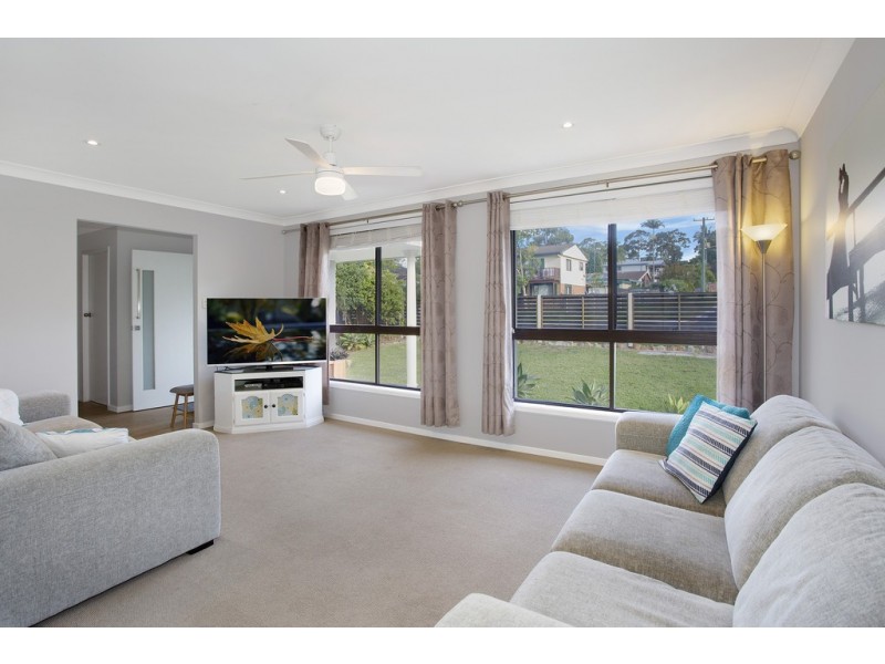 3 Gladys Avenue, Berkeley Vale NSW 2261