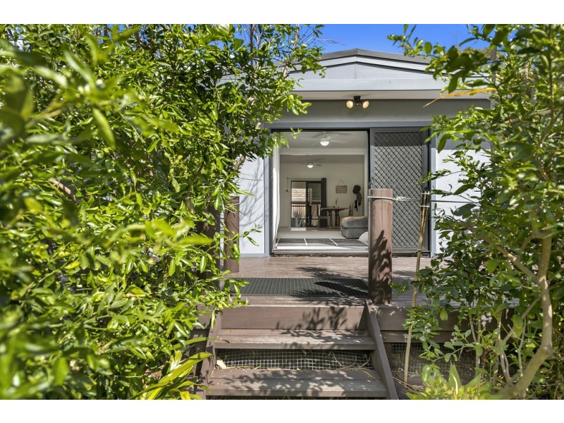 21 Bateau Bay Road, Bateau Bay NSW 2261