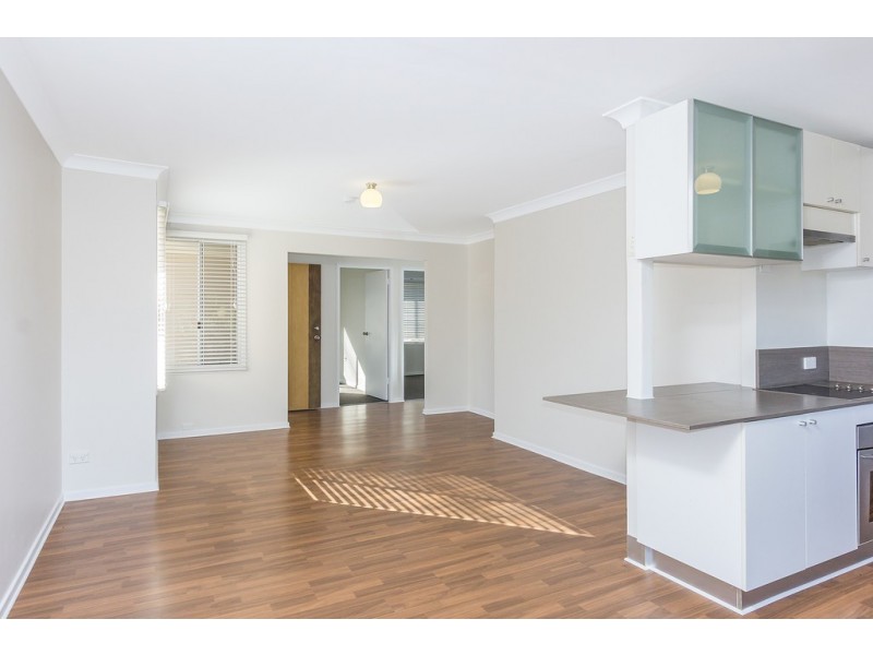 24 Jessica Street, Bateau Bay NSW 2261