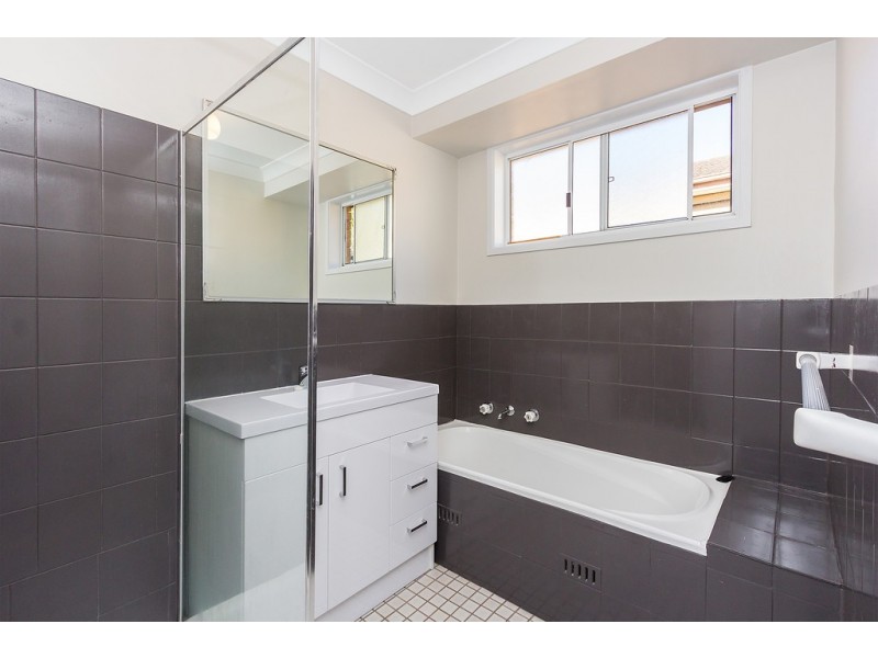 24 Jessica Street, Bateau Bay NSW 2261