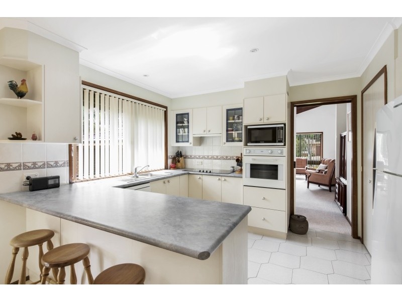 9 Garden Grove, Bateau Bay NSW 2261