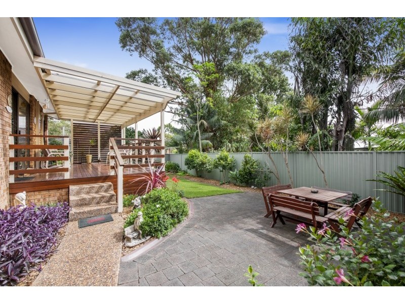 9 Garden Grove, Bateau Bay NSW 2261