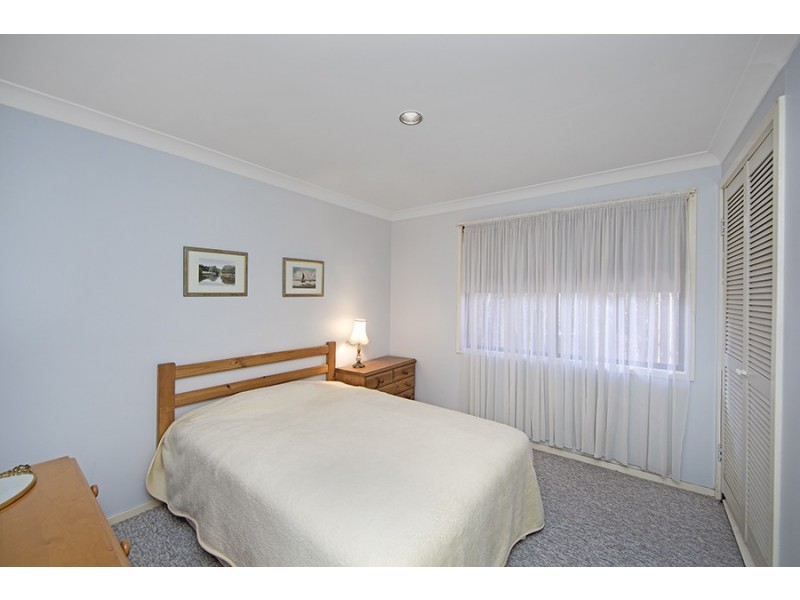 5 Lincoln Close, Bateau Bay NSW 2261