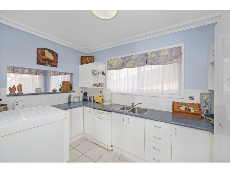 20 Kenmare Avenue, Berkeley Vale NSW 2261