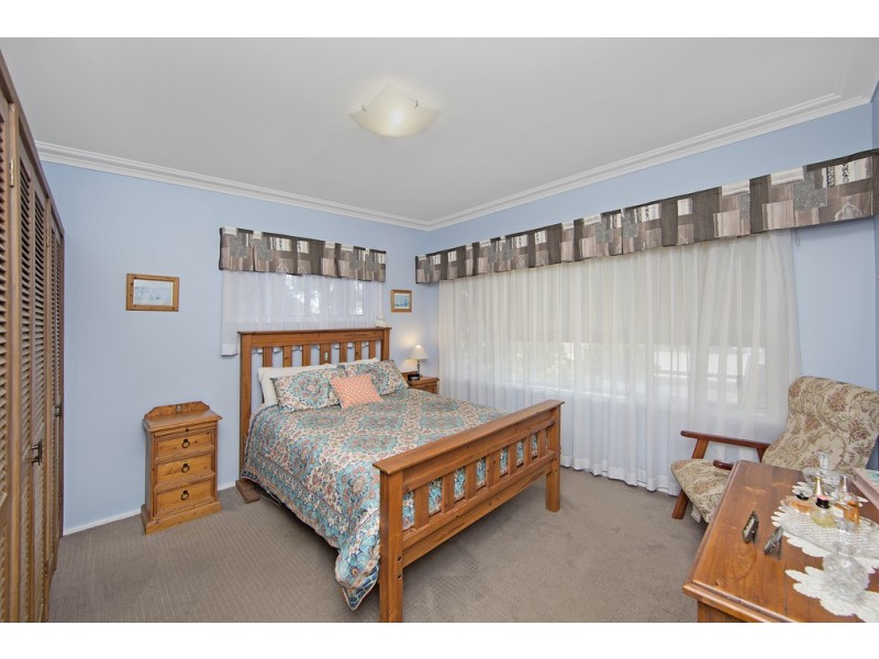 20 Kenmare Avenue, Berkeley Vale NSW 2261