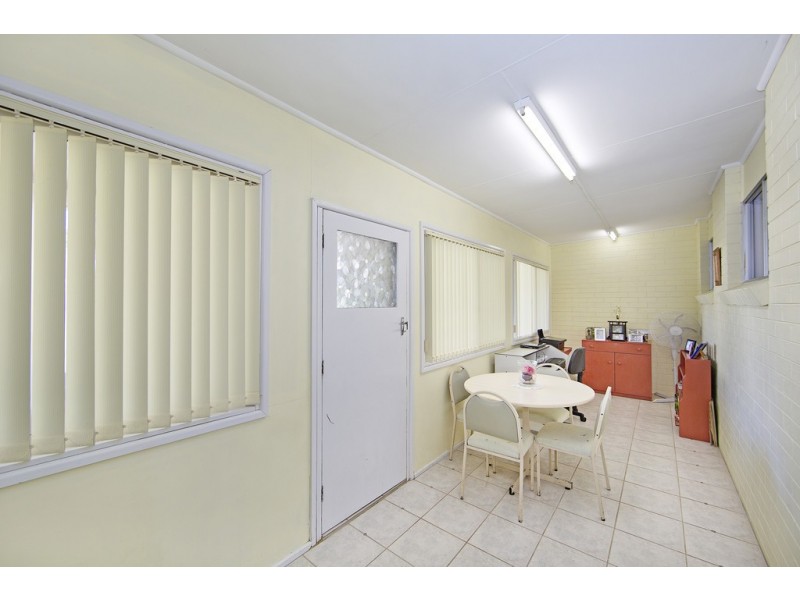 20 Kenmare Avenue, Berkeley Vale NSW 2261