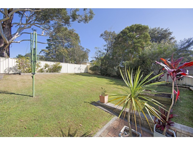 20 Kenmare Avenue, Berkeley Vale NSW 2261