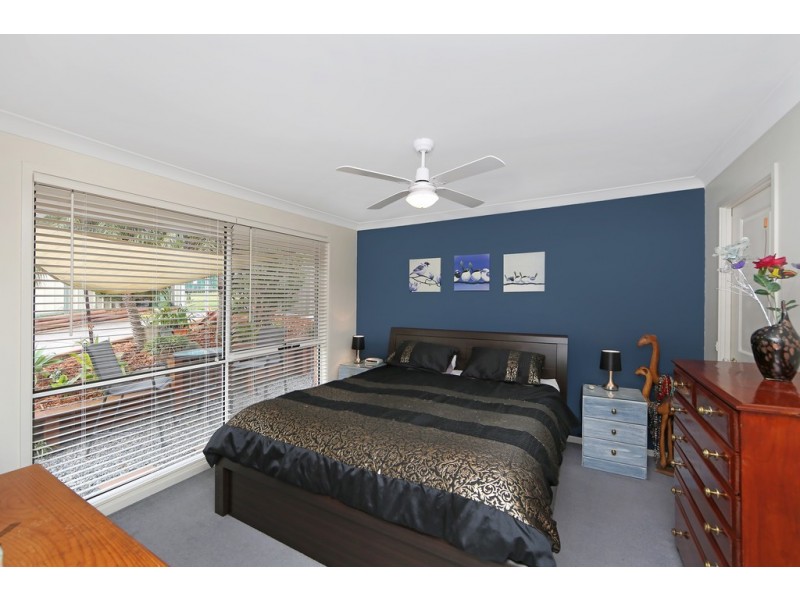 4 Sherwood Close, Bateau Bay NSW 2261