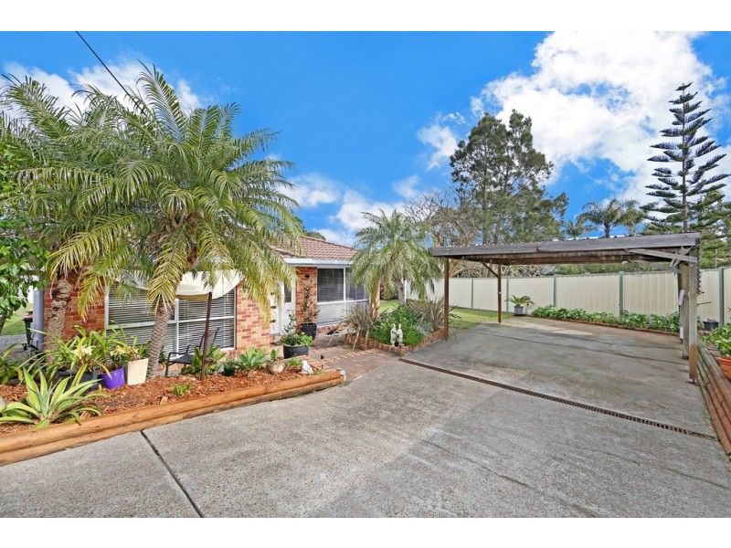 4 Sherwood Close, Bateau Bay NSW 2261