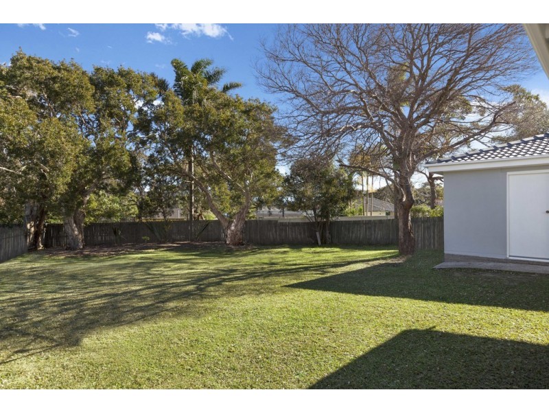 11 Joan Street, Forresters Beach NSW 2260