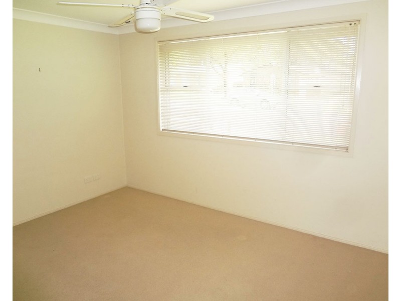 84 Kerry Crescent, Berkeley Vale NSW 2261