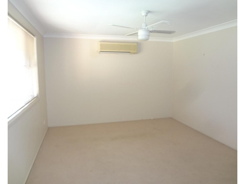 84 Kerry Crescent, Berkeley Vale NSW 2261