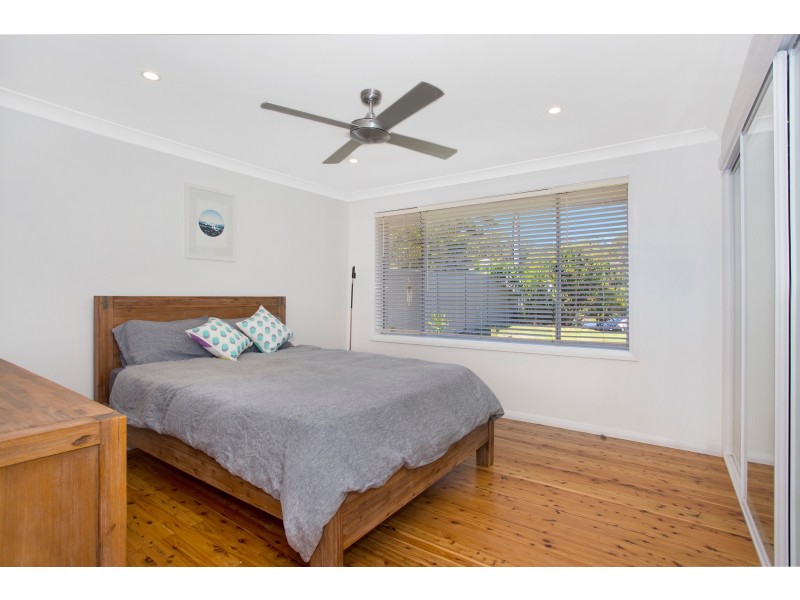 62 Keats Avenue, Bateau Bay NSW 2261