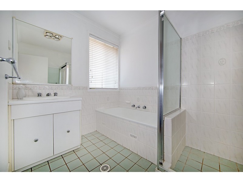 3 Burgin Close, Berkeley Vale NSW 2261