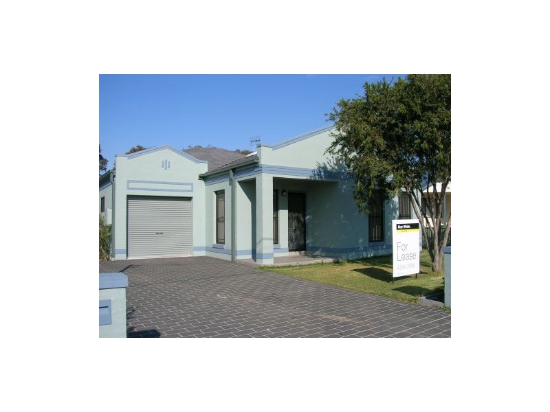 18 Germaine Avenue, Bateau Bay NSW 2261