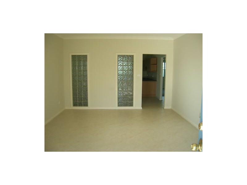 18 Germaine Avenue, Bateau Bay NSW 2261