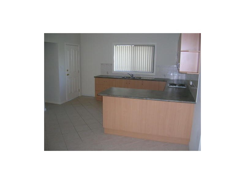 18 Germaine Avenue, Bateau Bay NSW 2261