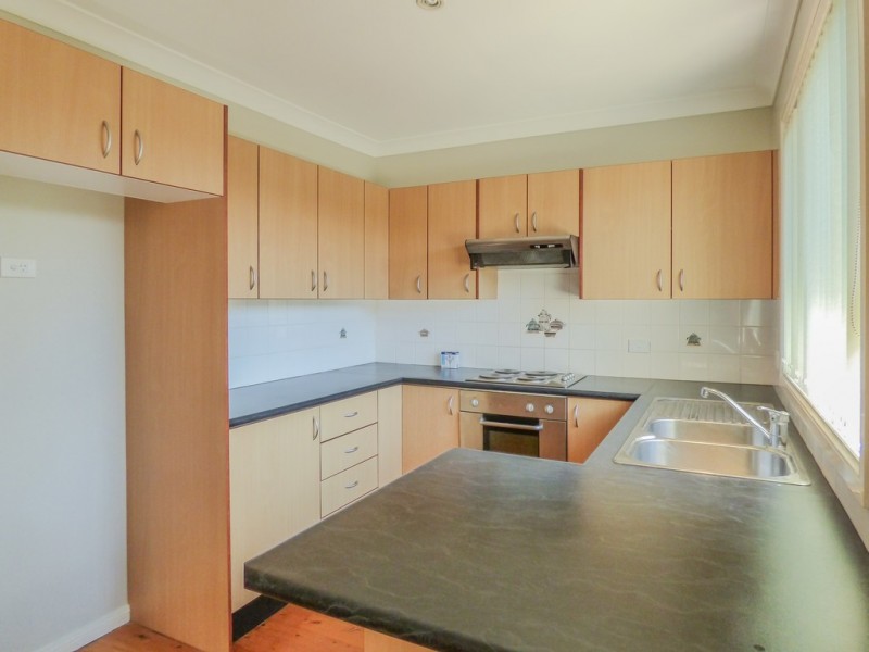 24B Germaine Avenue, Bateau Bay NSW 2261