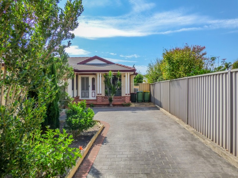 24B Germaine Avenue, Bateau Bay NSW 2261