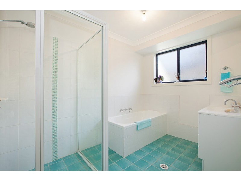 684 The Entrance Road, Bateau Bay NSW 2261