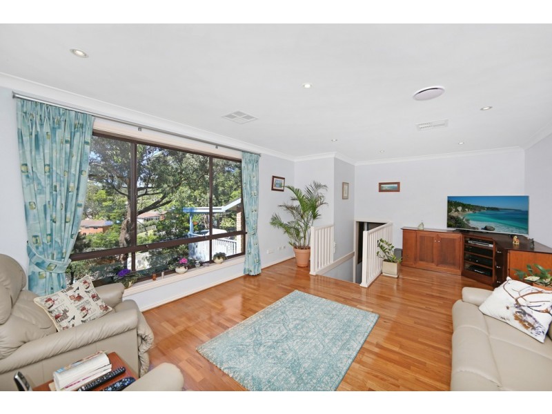 33 Kilkenny Parade, Berkeley Vale NSW 2261