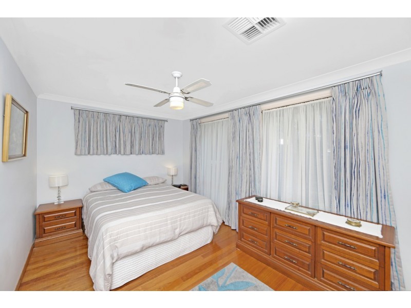 33 Kilkenny Parade, Berkeley Vale NSW 2261