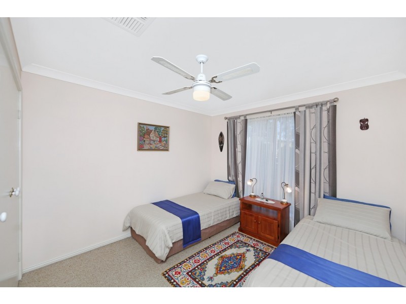 33 Kilkenny Parade, Berkeley Vale NSW 2261