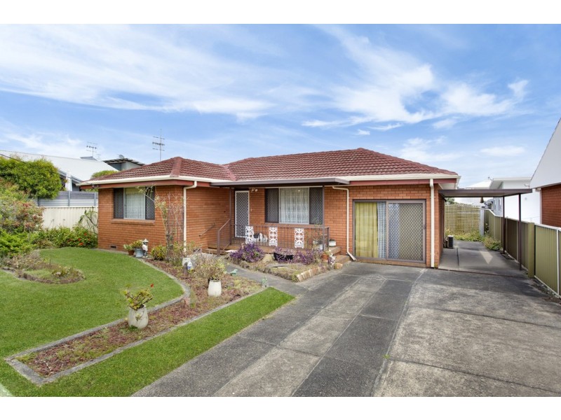 2 Neale Street, Long Jetty NSW 2261