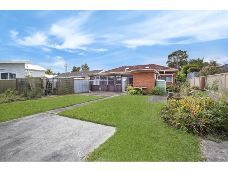 2 Neale Street, Long Jetty NSW 2261