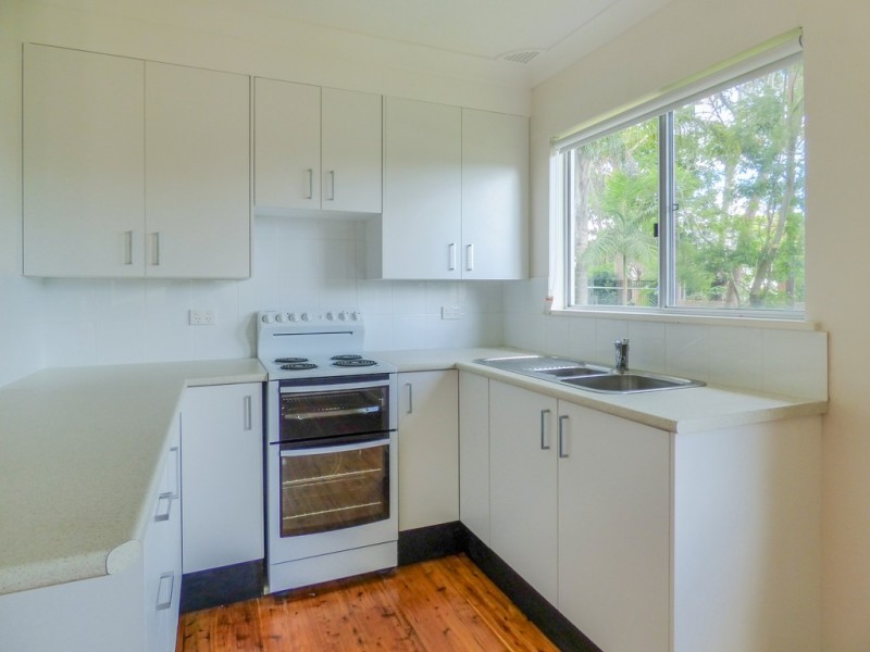 8 Yaruga Street, Bateau Bay NSW 2261