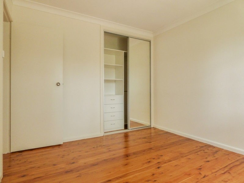 8 Yaruga Street, Bateau Bay NSW 2261