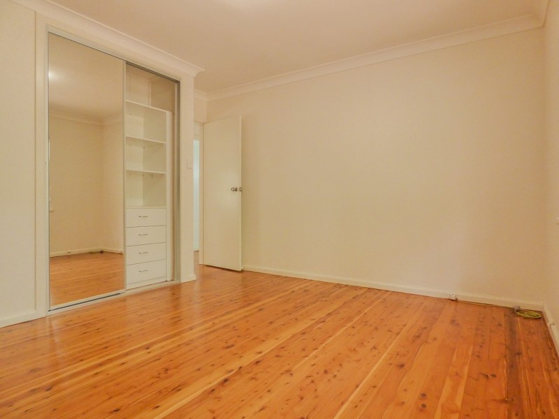 8 Yaruga Street, Bateau Bay NSW 2261
