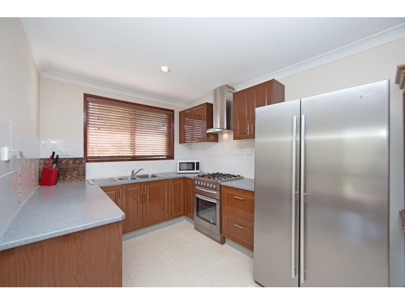 54 Premier Way, Bateau Bay NSW 2261