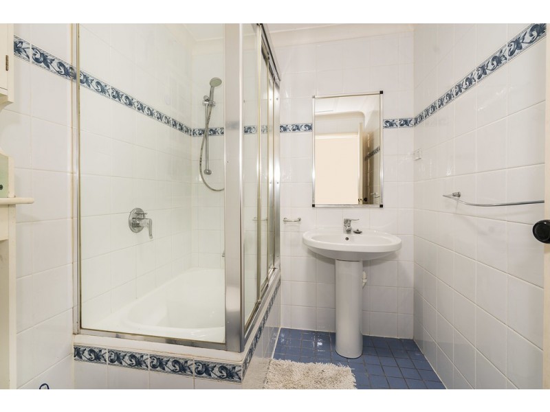 44 Kingsford Smith Drive, Berkeley Vale NSW 2261