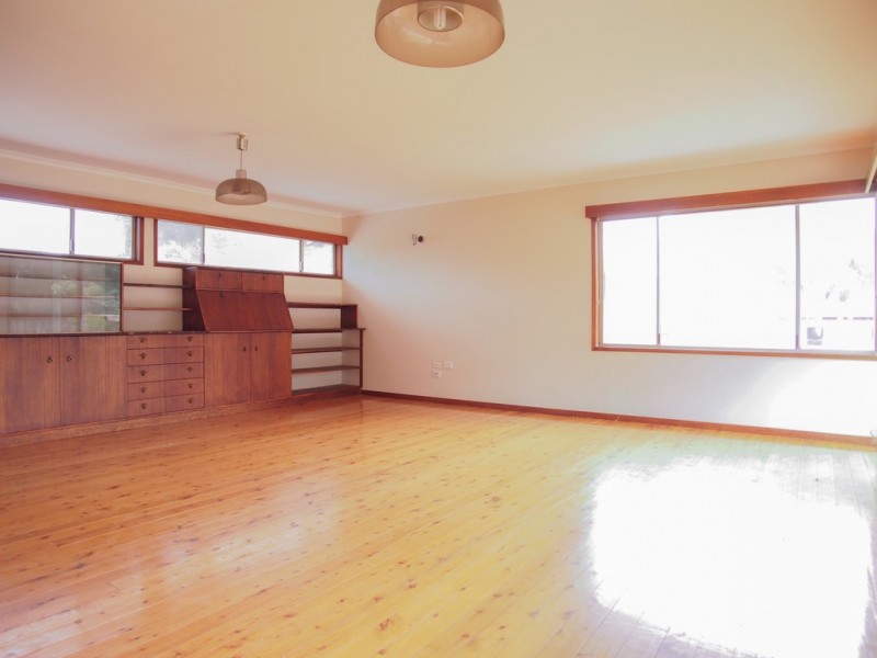125 Lakedge Avenue, Berkeley Vale NSW 2261