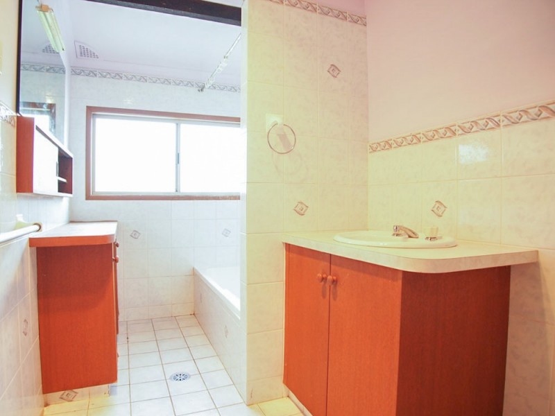 125 Lakedge Avenue, Berkeley Vale NSW 2261