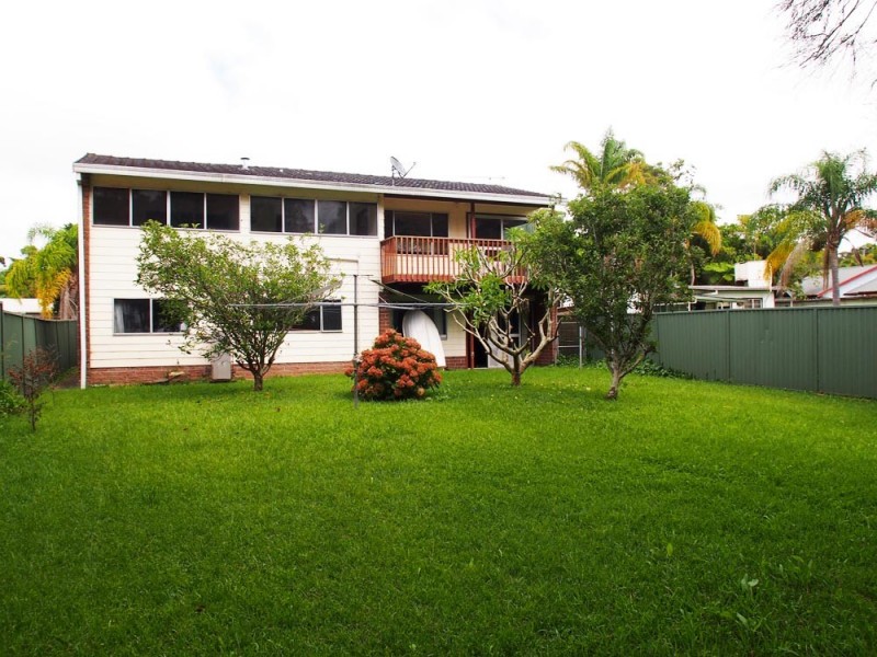125 Lakedge Avenue, Berkeley Vale NSW 2261