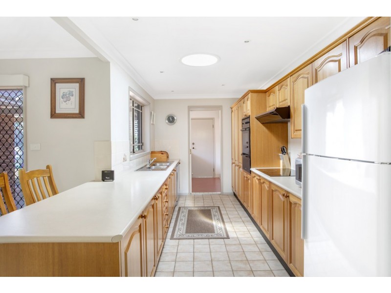 34 Sanctuary Place, Bateau Bay NSW 2261