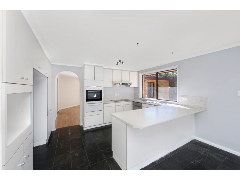 7 Hakea Close, Wyoming NSW 2250