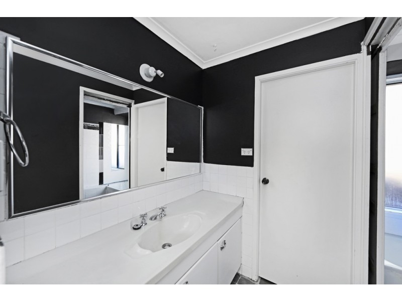 7 Hakea Close, Wyoming NSW 2250