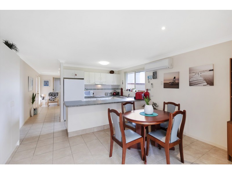 2/93 Surf Street, Long Jetty NSW 2261