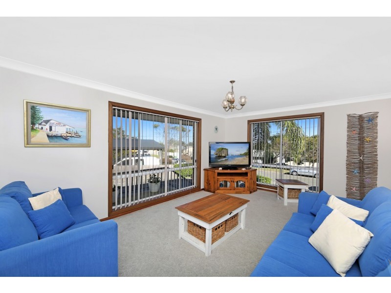 69 Coonanga Avenue, Budgewoi NSW 2262