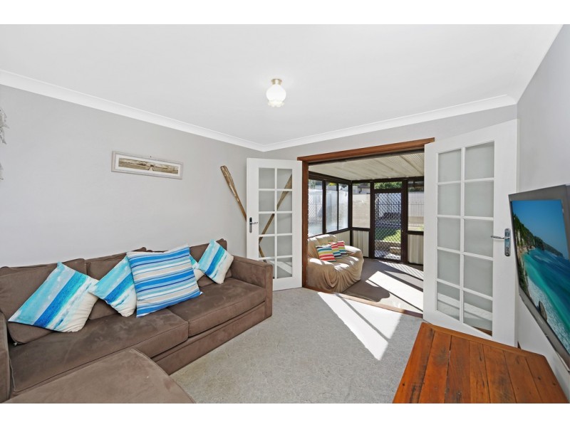 69 Coonanga Avenue, Budgewoi NSW 2262