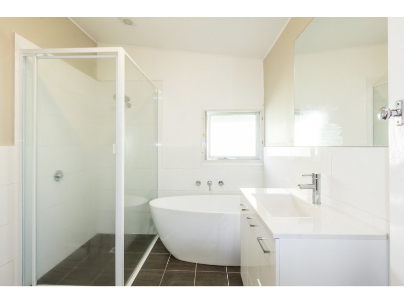 53 Bass Avenue, Killarney Vale NSW 2261