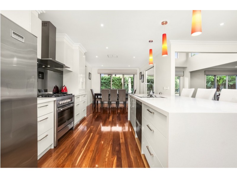 8 Azure Court, Templestowe VIC 3106