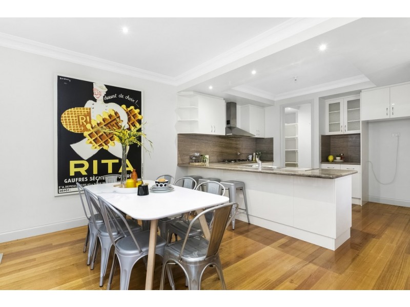 7 The Pines Outlook, Doncaster East VIC 3109