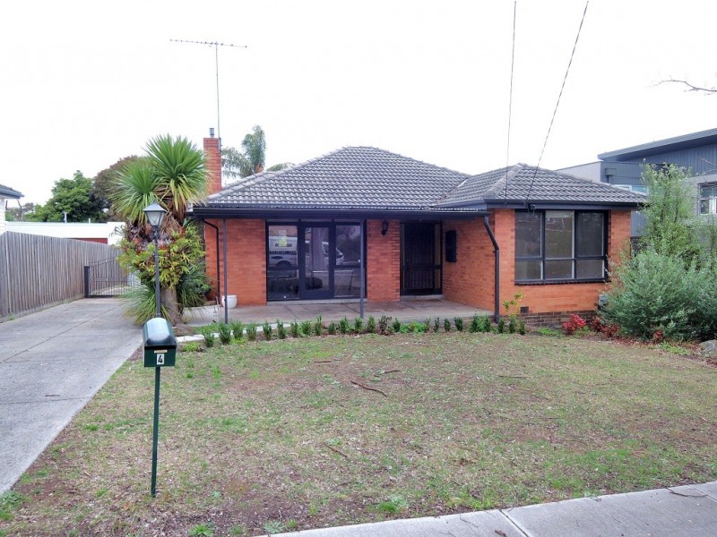 4 Canora Street, Blackburn South VIC 3130