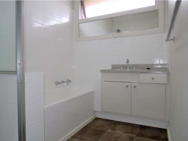 4 Canora Street, Blackburn South VIC 3130