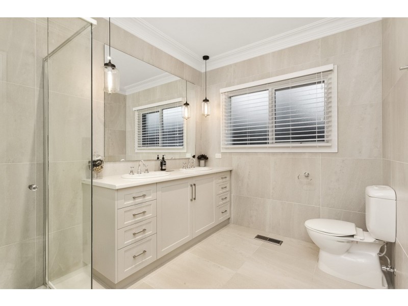 9 Helmsdale Retreat, Templestowe VIC 3106