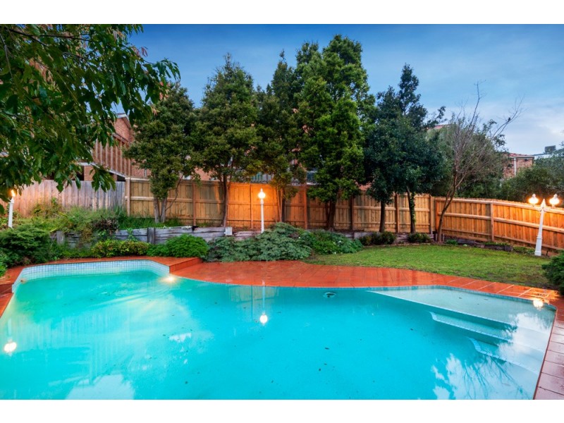 14 Hillcroft Drive, Templestowe VIC 3106